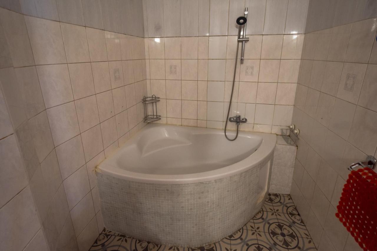 Red Point Hotel Tabor Ngoại thất bức ảnh