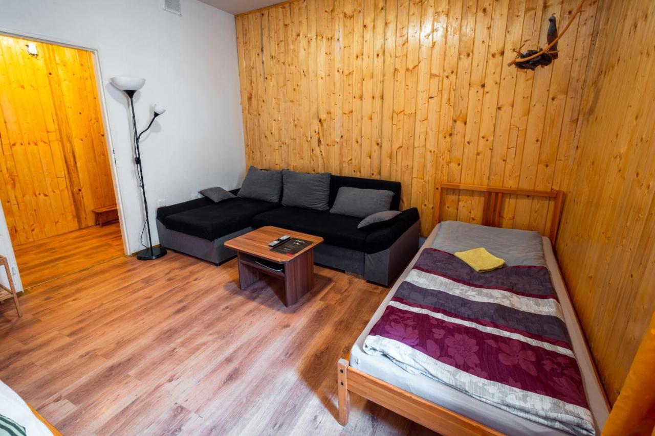 Red Point Hotel Tabor Ngoại thất bức ảnh