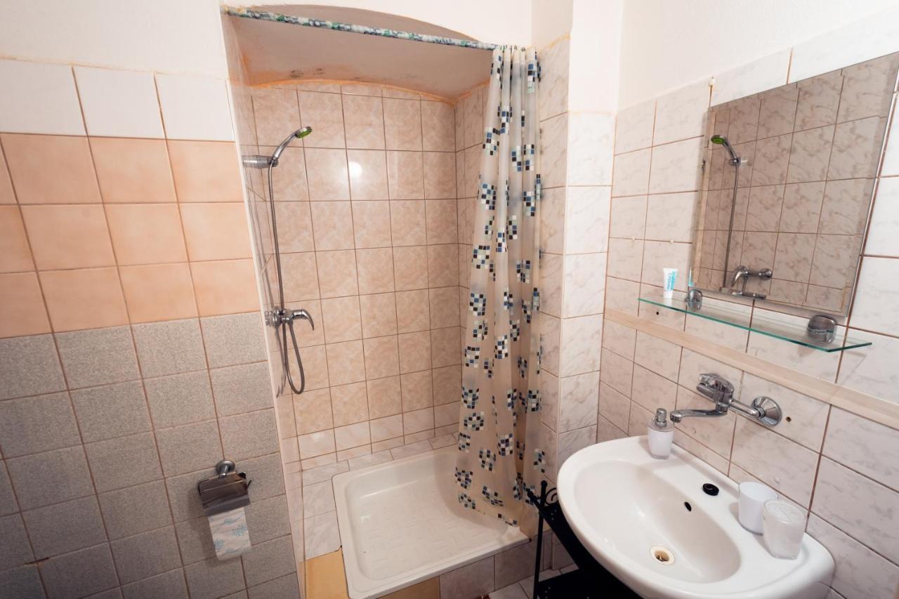 Red Point Hotel Tabor Ngoại thất bức ảnh